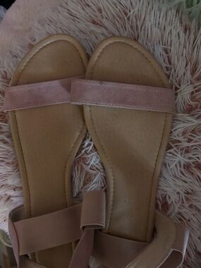 Women’s Pink Suede Flat Sandals